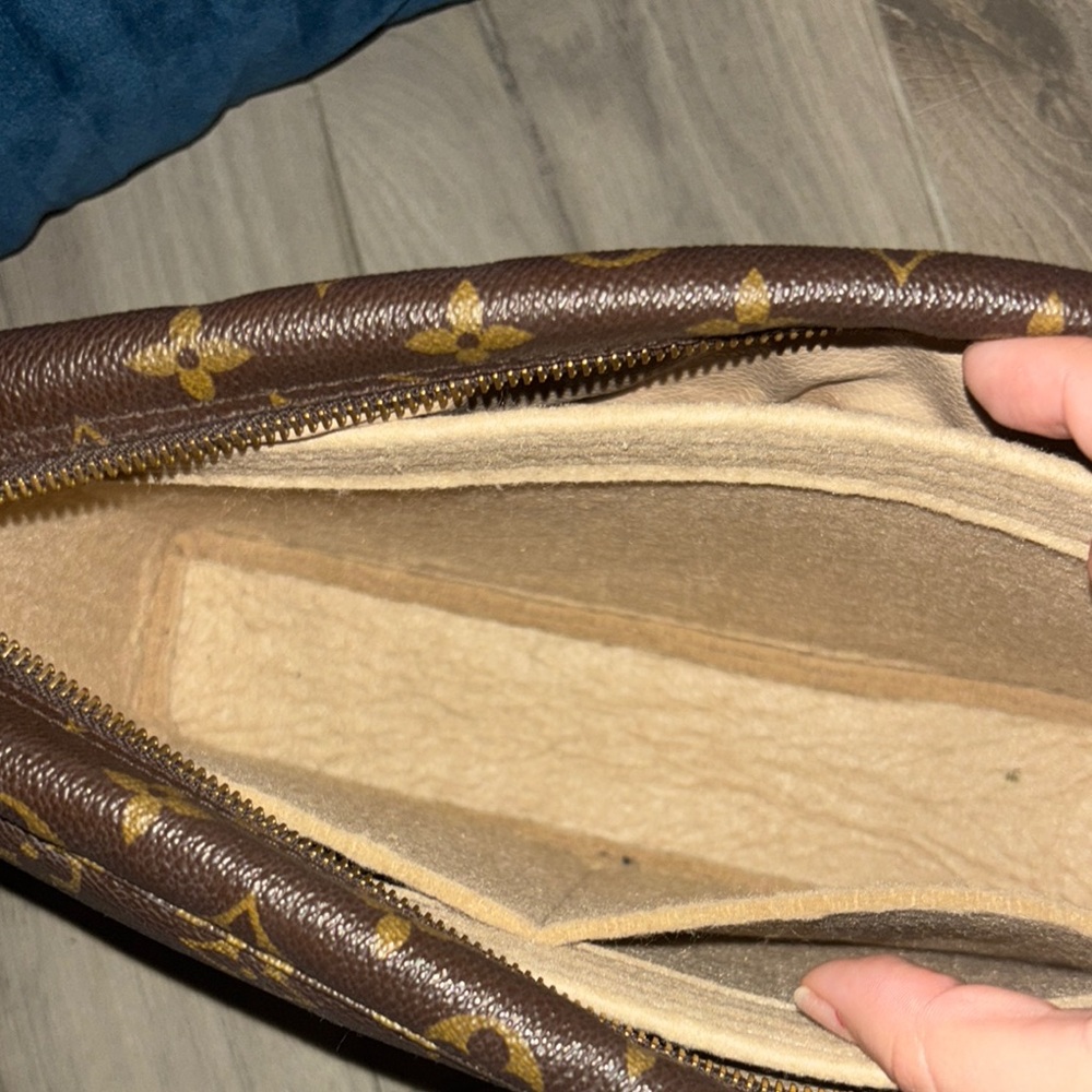 Louis Vuitton Brown Monogram Toiletry Bag - Picture 5 of 7
